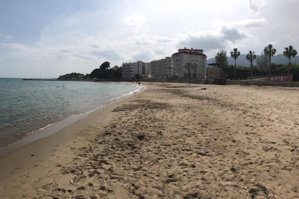 La Rapita - Apartamento De Dos Dormitorios Con Piscina Comunitaria Alcanar Kültér fotó