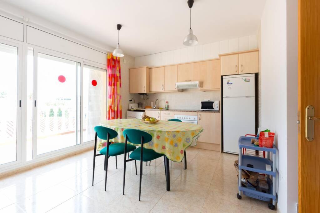 La Rapita - Apartamento De Dos Dormitorios Con Piscina Comunitaria Alcanar Kültér fotó