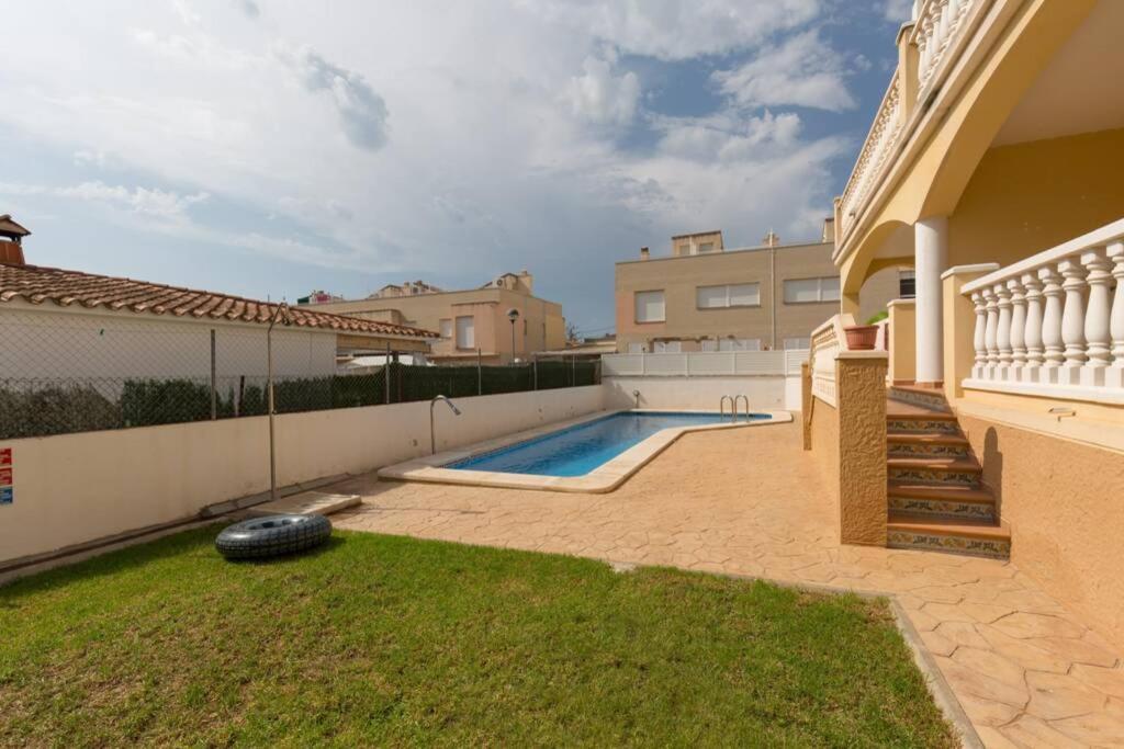 La Rapita - Apartamento De Dos Dormitorios Con Piscina Comunitaria Alcanar Kültér fotó